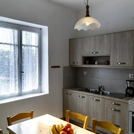 Apartment Chrysanthi *